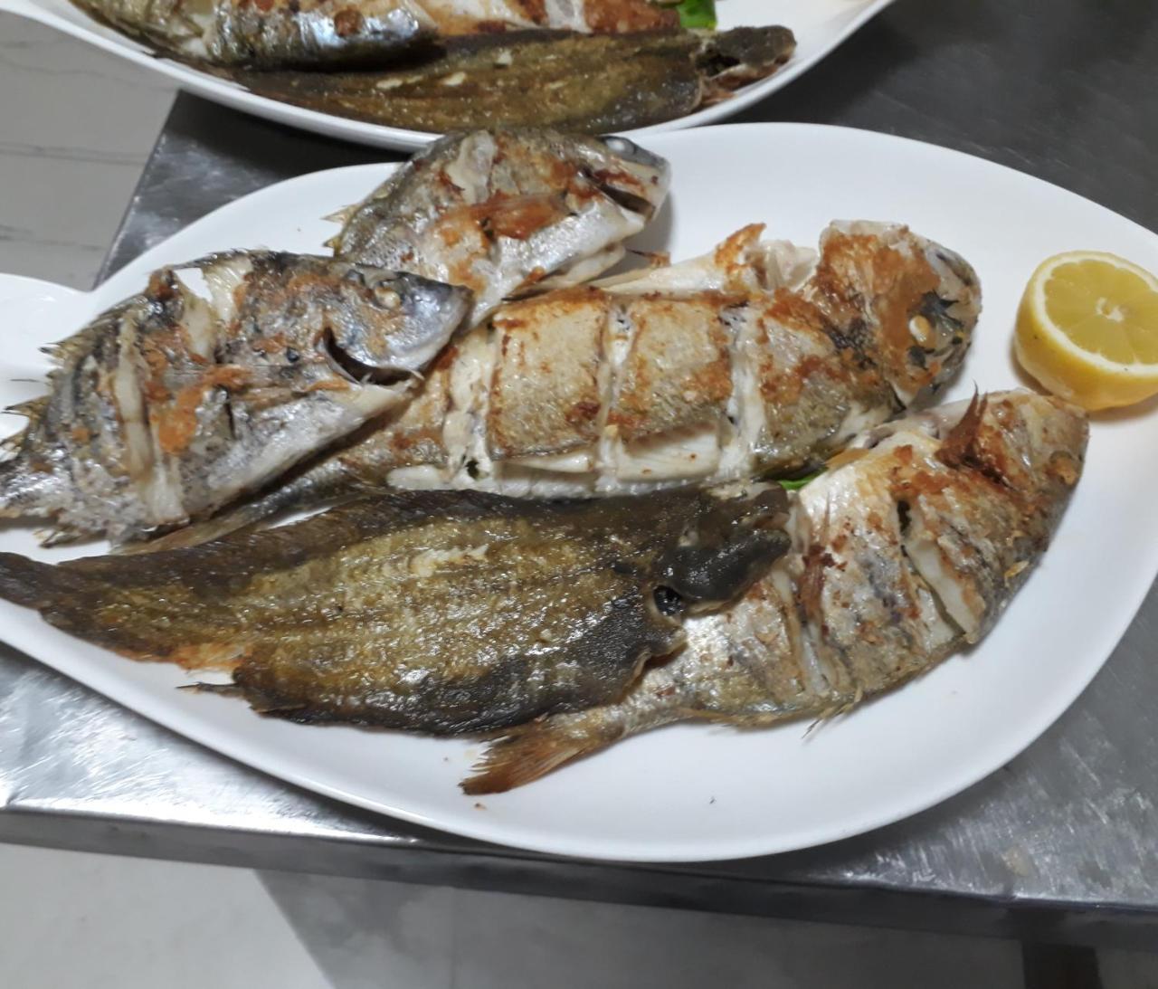 Hotel 3 Vellezerit Durres Ngoại thất bức ảnh