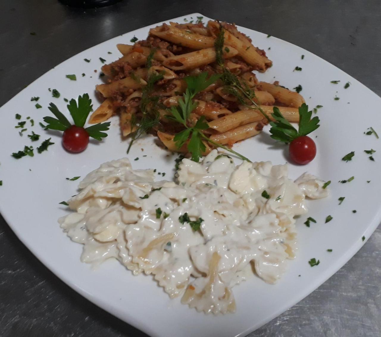 Hotel 3 Vellezerit Durres Ngoại thất bức ảnh