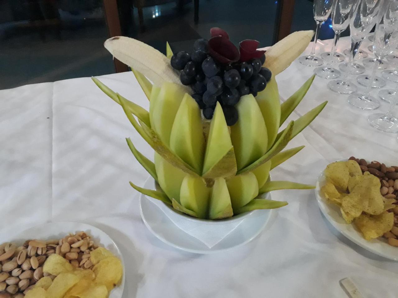 Hotel 3 Vellezerit Durres Ngoại thất bức ảnh