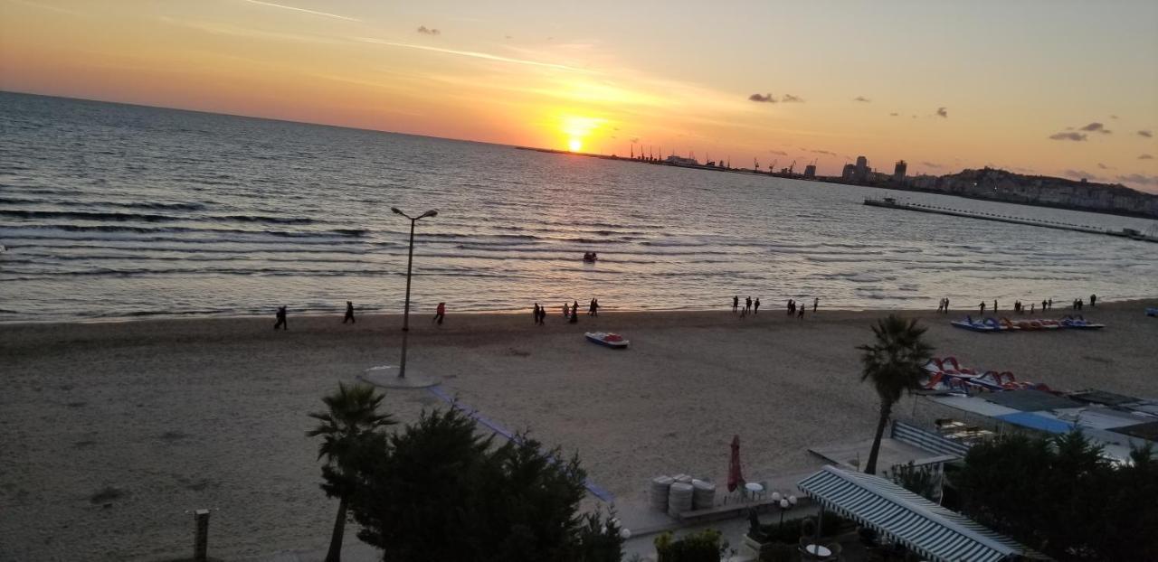 Hotel 3 Vellezerit Durres Ngoại thất bức ảnh