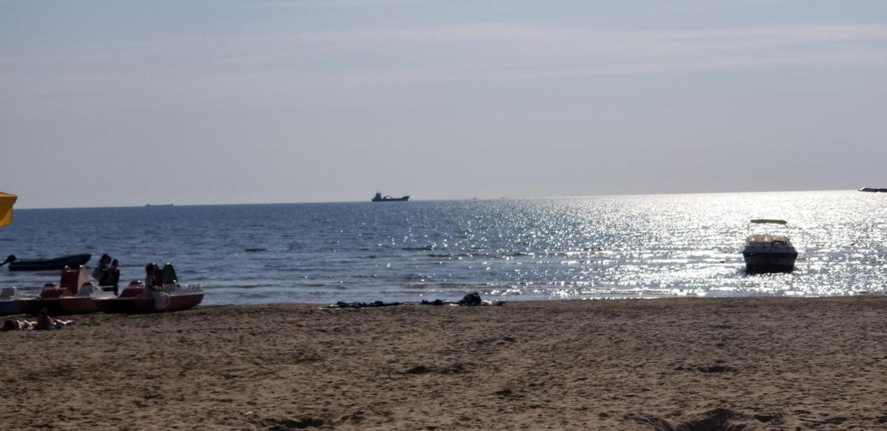 Hotel 3 Vellezerit Durres Ngoại thất bức ảnh