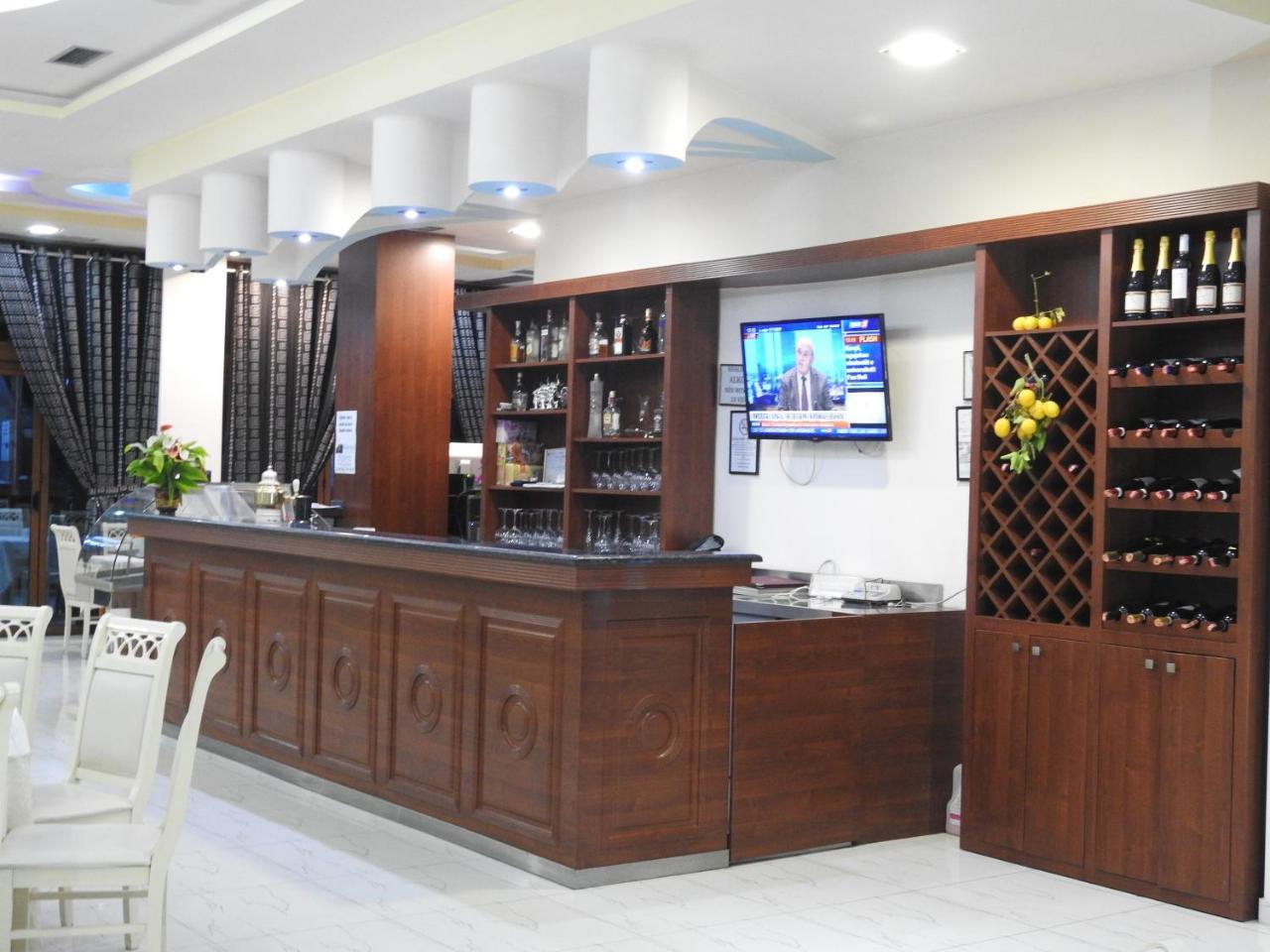 Hotel 3 Vellezerit Durres Ngoại thất bức ảnh