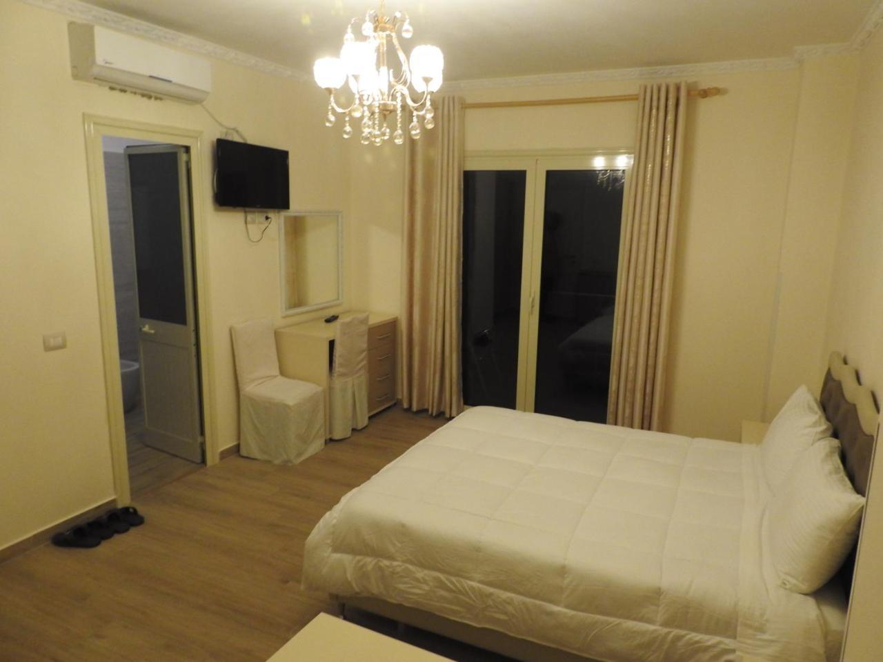 Hotel 3 Vellezerit Durres Ngoại thất bức ảnh