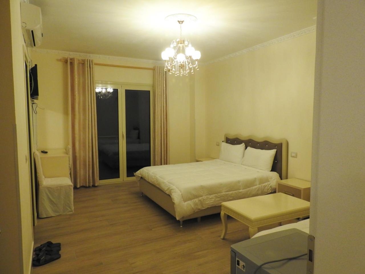 Hotel 3 Vellezerit Durres Ngoại thất bức ảnh