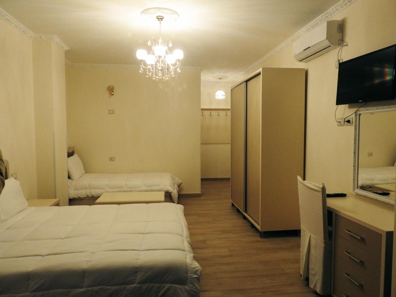Hotel 3 Vellezerit Durres Ngoại thất bức ảnh