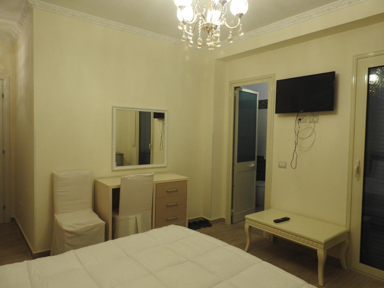 Hotel 3 Vellezerit Durres Ngoại thất bức ảnh